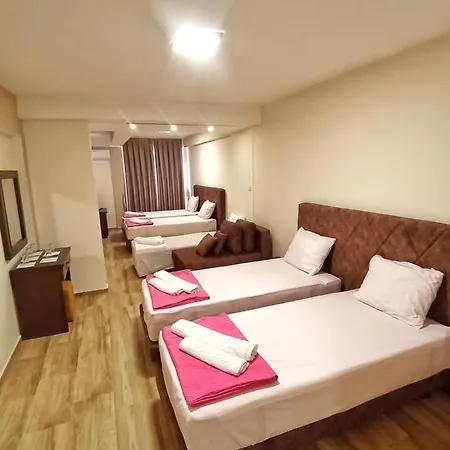 Miss Stone Hotel *