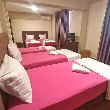 Miss Stone Hotel *